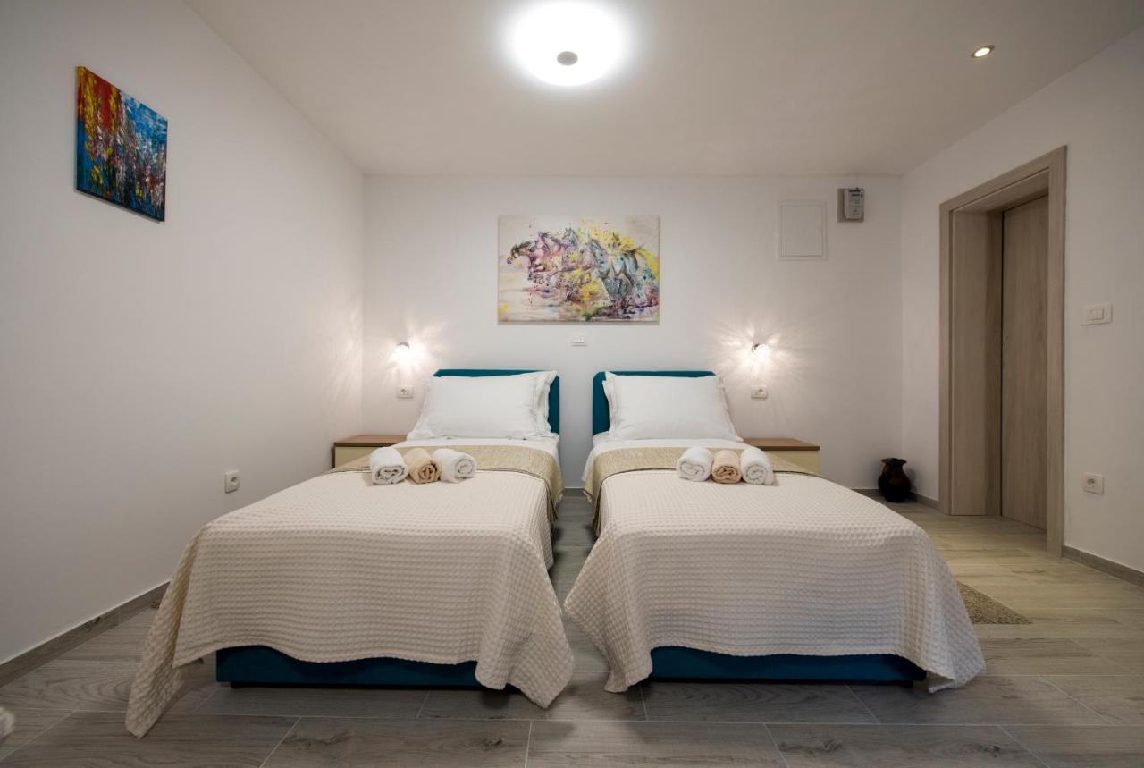 Apartments Maraton スプリト エクステリア 写真